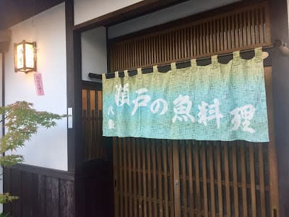 酒房 八重